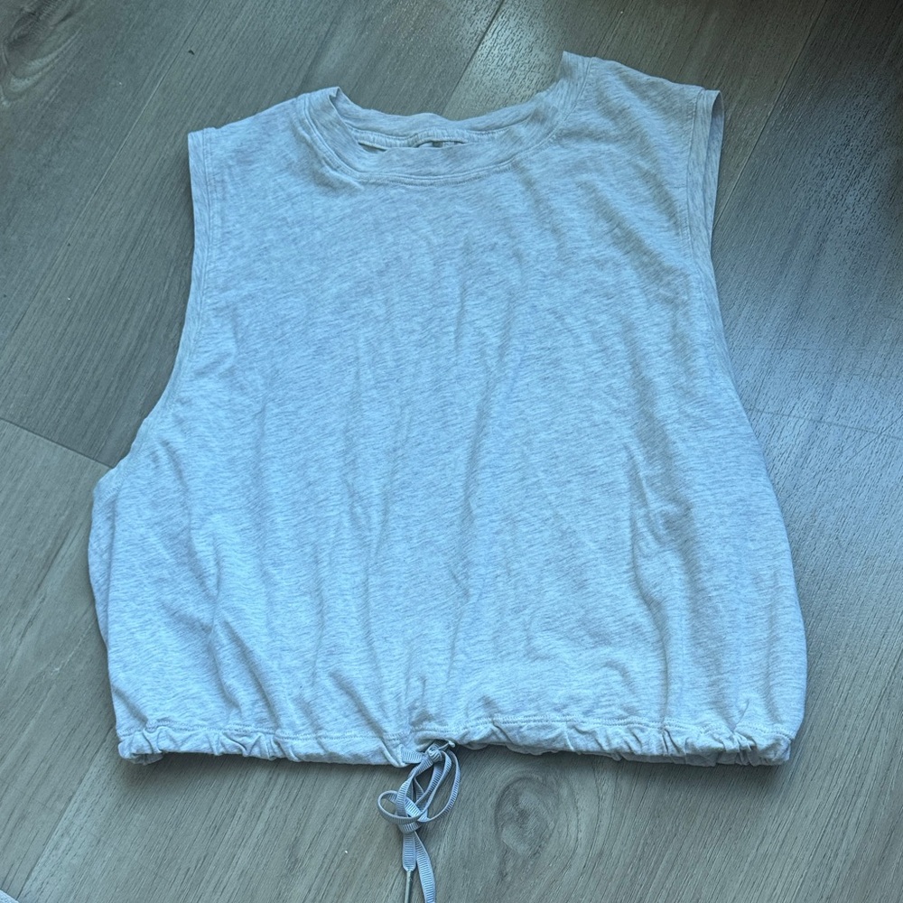 Lululemon beige crop top